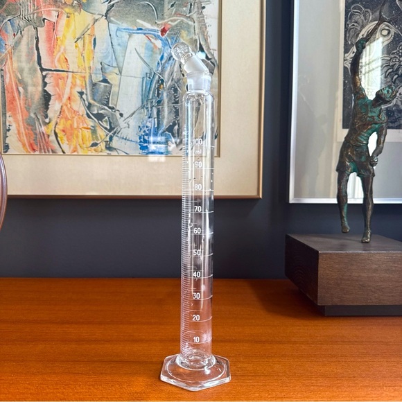 COPY - Pyrex 100 ml Graduated Mixing Cylinder with 16 Glass Pennyhead Stopper - Picture 1 of 8